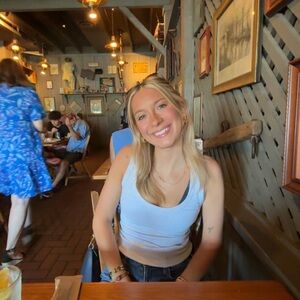 Meet your Posher, Alyssa